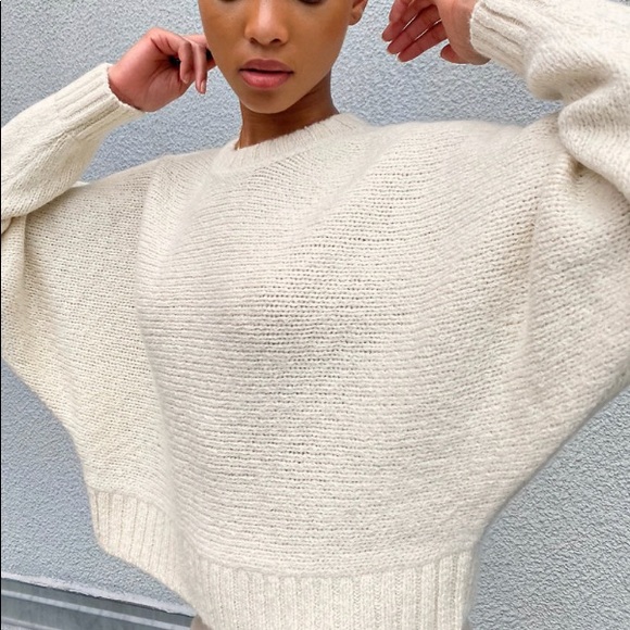 Aritzia Sweaters - ⭐️Aritzia Babaton Alpaca Day Off Sweater🎉Host Pick🎉❤️BNWOT